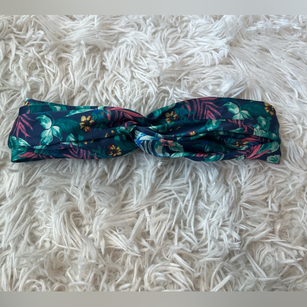 5 FOR 5--Loft blue tropical printed hair wrap